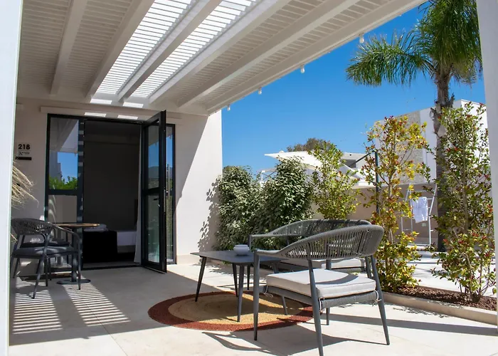 לינה וארוחת בוקר Kalinifta Luxury Style טורה לפילו